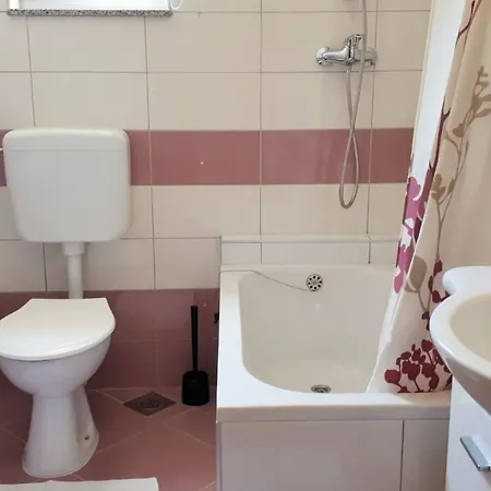 Ferienwohnung Debora * Pula